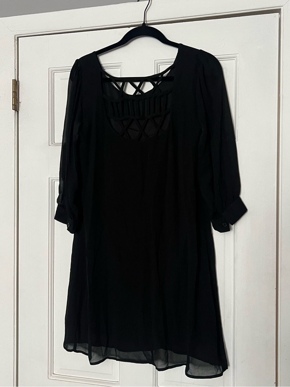 Black Crisscross Neck Shift Dress - Women - Picture 2 of 2
